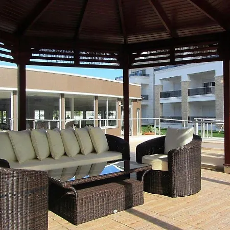 Apartman Tropical Gardens Is A 2 Bed 1st Floor Private