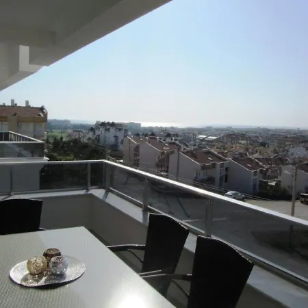 Tropical Gardens Is A 2 Bed 1st Floor Private Apartman Side